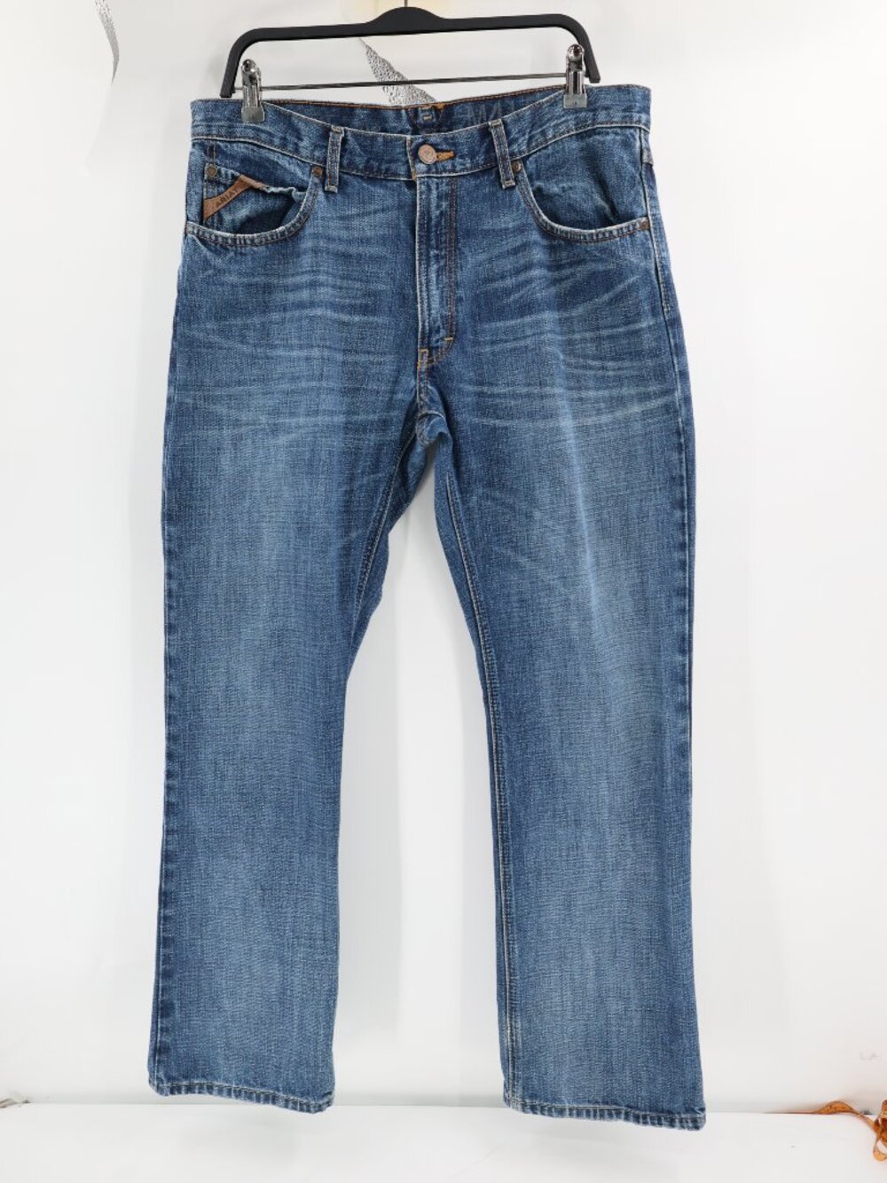 Ariat Jeans Mens 34 L33 M4 Low Rise Boot Cut 5 Pocket Destroyed Blue Denim work